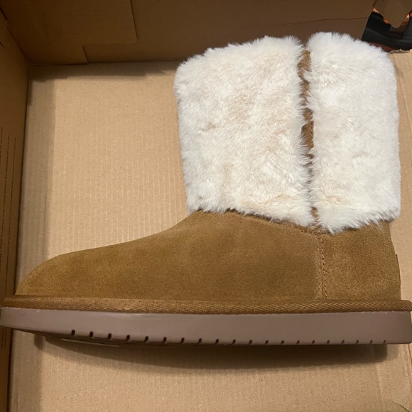 Koolaburra by UGG Aubrei Short Size 2 Kids - Picture 5 of 7